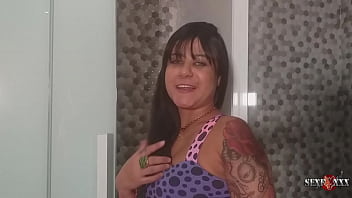 Preview 4 of Indian Jongolsex - A gostosa Amanda Souza se preparando para uma cena picante com Ed j. e Igor Negrao