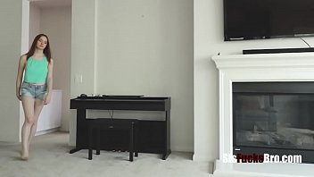 Preview 1 of Stranger Fuck Lusty Housewife - Pushups and some STEPSISTER coochie- Hazel Moore