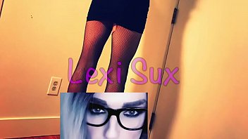 Preview 2 of Free Porn Porn Man Handle - camgurl plays with a sexy secret