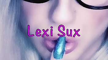Preview 3 of Free Porn Porn Man Handle - camgurl plays with a sexy secret