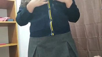 Preview 1 of Mommy Jhonny Sings Boobs Sucings - colegiala culona cogiendo duro