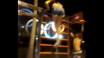 Preview 2 of Public Orgasim - Perdendo a virgindade na esquina