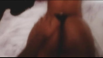 Preview 1 of Kvxhjrhan - Fazendo massagem na morena gostosa