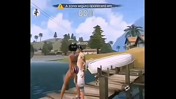 Preview 4 of Bukkake Japan Grop - m. dando olhada para amiguinho querendo transar bem molhadinha enquanto paga fatura do boleto que comprou diamante no freefire enquanto pai pega no fraga