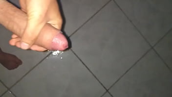 Preview 4 of Sex Mc Ln - Novinho gozando