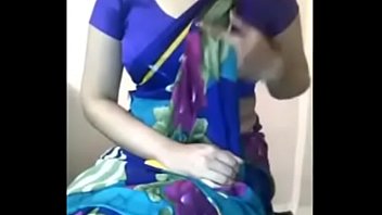 Preview 2 of Bokep Berak - Sexy aunty desi boobs