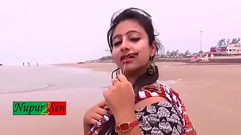 Preview 3 of Www Beezzers Com - Sexy Bhabi hot video