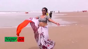Preview 1 of Www Beezzers Com - Sexy Bhabi hot video