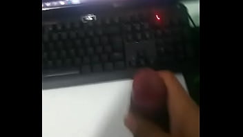 Preview 2 of Cesh Orgy - ostenta&ccedil_&atilde_o para loirinha