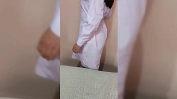 Preview 1 of Roe Xxxe - Hermosa universitaria entregando su culo y enormes pechos por algo de dinero para pagar sus necesidades a su hermanastro - rico culo de joven latina caliente siendo follada por su hermanastro de verga enorme