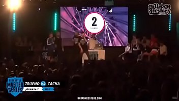 Preview 4 of Ah Kiss Me - Cogida de Trueno vs Cacha