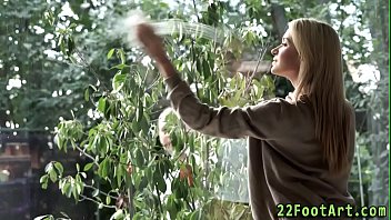 Preview 1 of Xxx Bf Video New Girl - Blonde babe takes cumshot over her toes