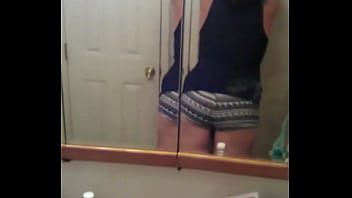 Preview 2 of New Six Gals - Shaking my ass at