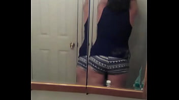 Preview 1 of New Six Gals - Shaking my ass at
