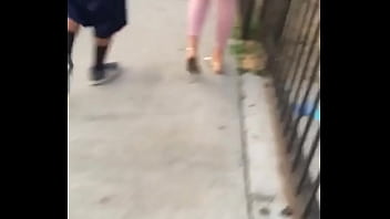 Preview 2 of Videos Porno Fre - Homies Girlfriend Walking. Fuck him