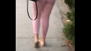 Preview 3 of Videos Porno Fre - Homies Girlfriend Walking. Fuck him