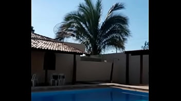 Preview 2 of Larkeya Mutt Marti Qalip - Malhando na piscina