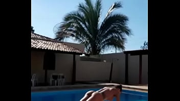 Preview 1 of Larkeya Mutt Marti Qalip - Malhando na piscina