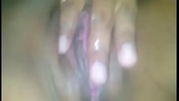 Preview 3 of Ingrid Core - novinha se masturbando