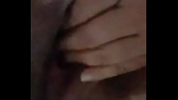 Preview 4 of Stepson Bath - Cuarentona me envia video masturbandose por wsp