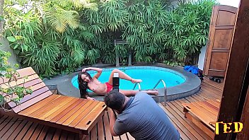 Preview 2 of Brazzers Threesome Lesbian - Ensaio fotogr&aacute_fico da tatuada - Babi Fantini