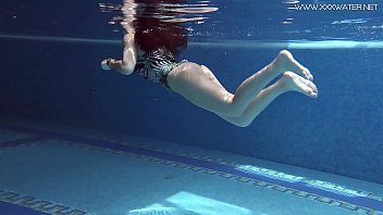 Preview 1 of Shaikh Girl - Diana Rius hot Spanish babe underwater
