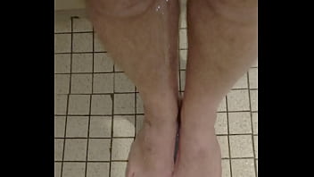 Preview 3 of 18hd Sax Com - My piss on my legs and feet