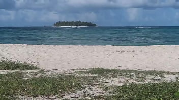 Preview 1 of Karina Kapor Xnxx - Hermosa vista frente al hotel isle&ntilde_o en la isla de san andres,  ven a disfrutar.