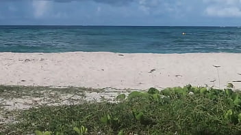 Preview 4 of Karina Kapor Xnxx - Hermosa vista frente al hotel isle&ntilde_o en la isla de san andres,  ven a disfrutar.