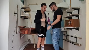 Preview 2 of Jangli Aadivasi Sex - Se le notaba demasiado la verga con esos pantalones deportivos