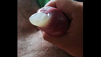 Preview 4 of Pornosiki - Cumshot with condom
