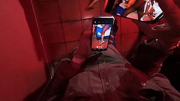 Preview 3 of Tube Age Fifthy - FUI CONHECER UM GLORYHOLE CLUB E ENCONTREI VARIOS HOMENS FAMINTOS POR BUCETA