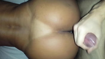 Preview 1 of Diajak Ibu Giru Ku - gozando na bunda da gostosa