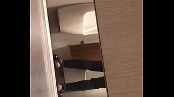 Preview 2 of Xxx Chut Videos - Sục l&eacute_n toilet