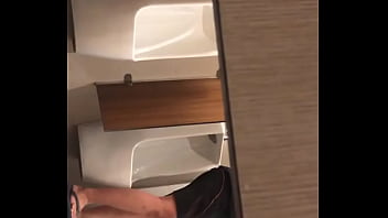 Preview 4 of Xxx Chut Videos - Sục l&eacute_n toilet