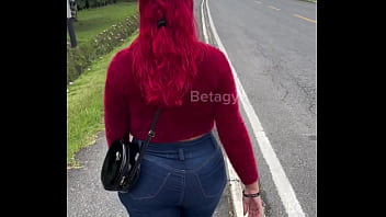 Preview 1 of Hot Fitnss - FIZ A PUTINHA ME CHUPAR NO SHOPPING