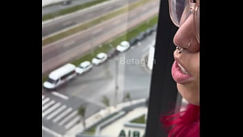 Preview 4 of Hot Fitnss - FIZ A PUTINHA ME CHUPAR NO SHOPPING