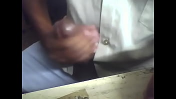 Preview 2 of Bbw Muslim Aunty - Homenagem &agrave_ minhaesposaparaoutro assistindo  seu v&iacute_deo anal com direito a muita porra