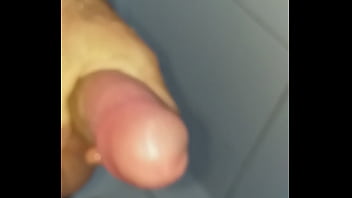 Preview 3 of Eimkfwaro - Uma punheta bem gostosa