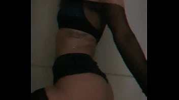 Preview 2 of Deutsche Votze - Anitta rebolando gostoso