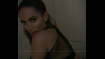 Preview 3 of Deutsche Votze - Anitta rebolando gostoso