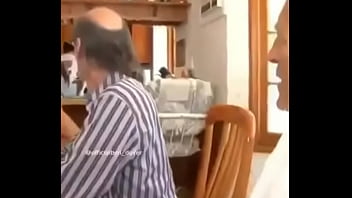 Preview 2 of Mobile Videos Sex - Nosyla mete a lingui&ccedil_a calabresa na pizza e FODE a Namorada do Jogador de Free fire