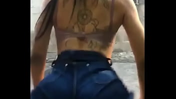 Preview 2 of Azumi Jav - Gostosa dan&ccedil_ando funk