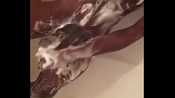Preview 4 of Kiss On Booty - Yungdingo916 playing in shower