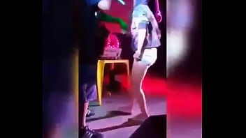 Preview 1 of New Seel Toor Xxx Ful Xxx Videos - Levantando a Saia Da Safada No Palco