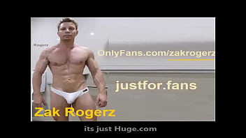 Preview 4 of Auf Arsch Gespritzt - sexy guy shower in public showers wet swimwear hot bulge wet speedos zakrogerz