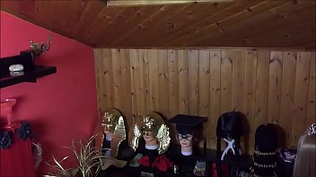 Preview 2 of Xemale Interracial - LA BATTONA / LEZIONE DI POMPINI SISSY TRAINING / PADRONA CLAUDIA / MISTRESS CLAUDIA