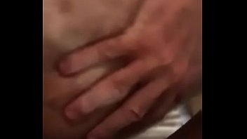 Preview 4 of Oros Porn - Travesti Kemily Oliveira arrombando o cuzinho do  putinho sem pena .
