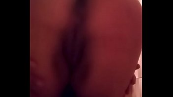 Preview 2 of Alie Haiz - asi se masturba mi esposa frente  a su cel