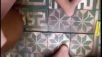 Preview 3 of Larissa Oiled Feet Tickled - B&eacute_ teen quay clip cho bạn trai